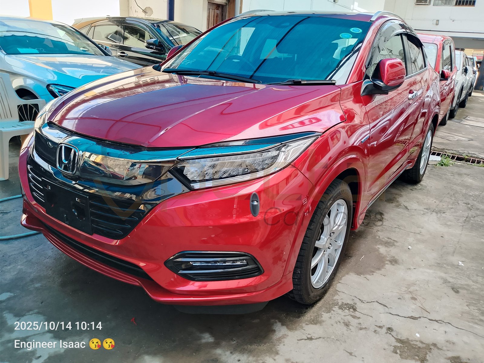 2018 Honda Vezel Hybrid – Wine Red