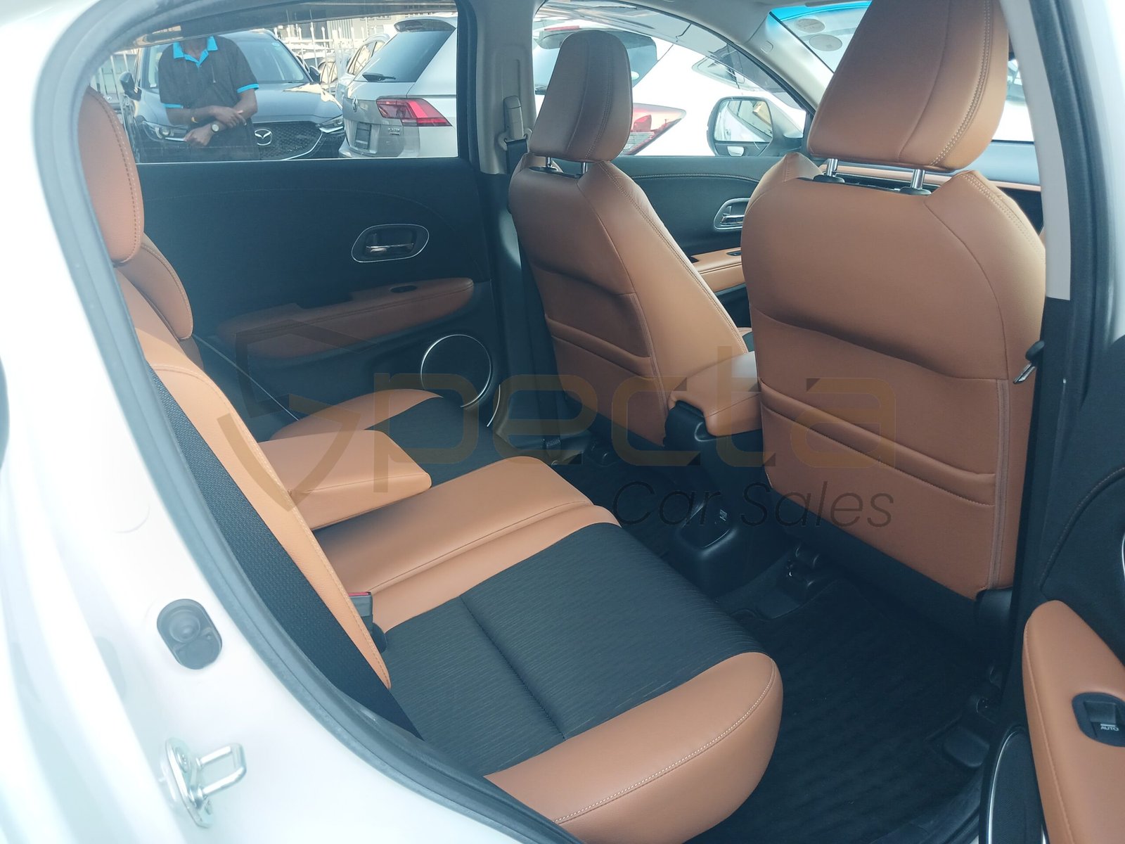 2018 Honda Vezel Hybrid – Crossover