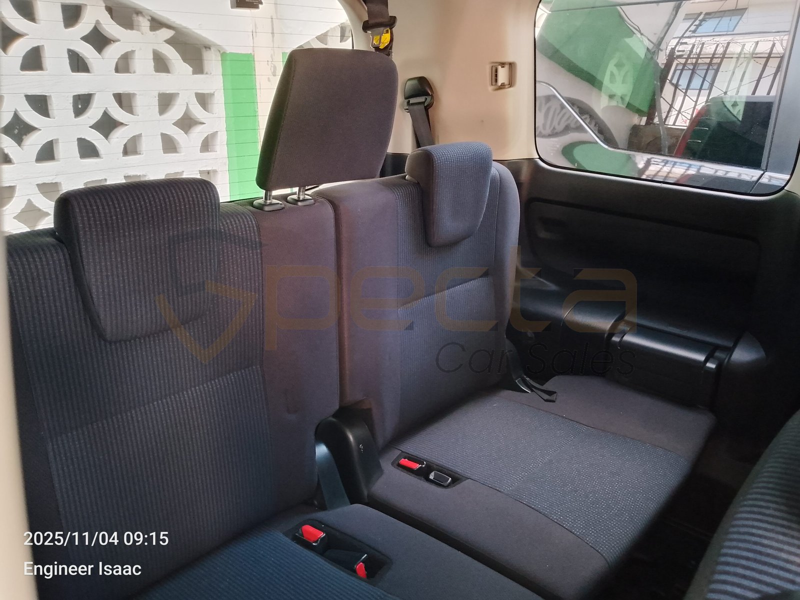 Toyota Noah 2018 Petrol Silver