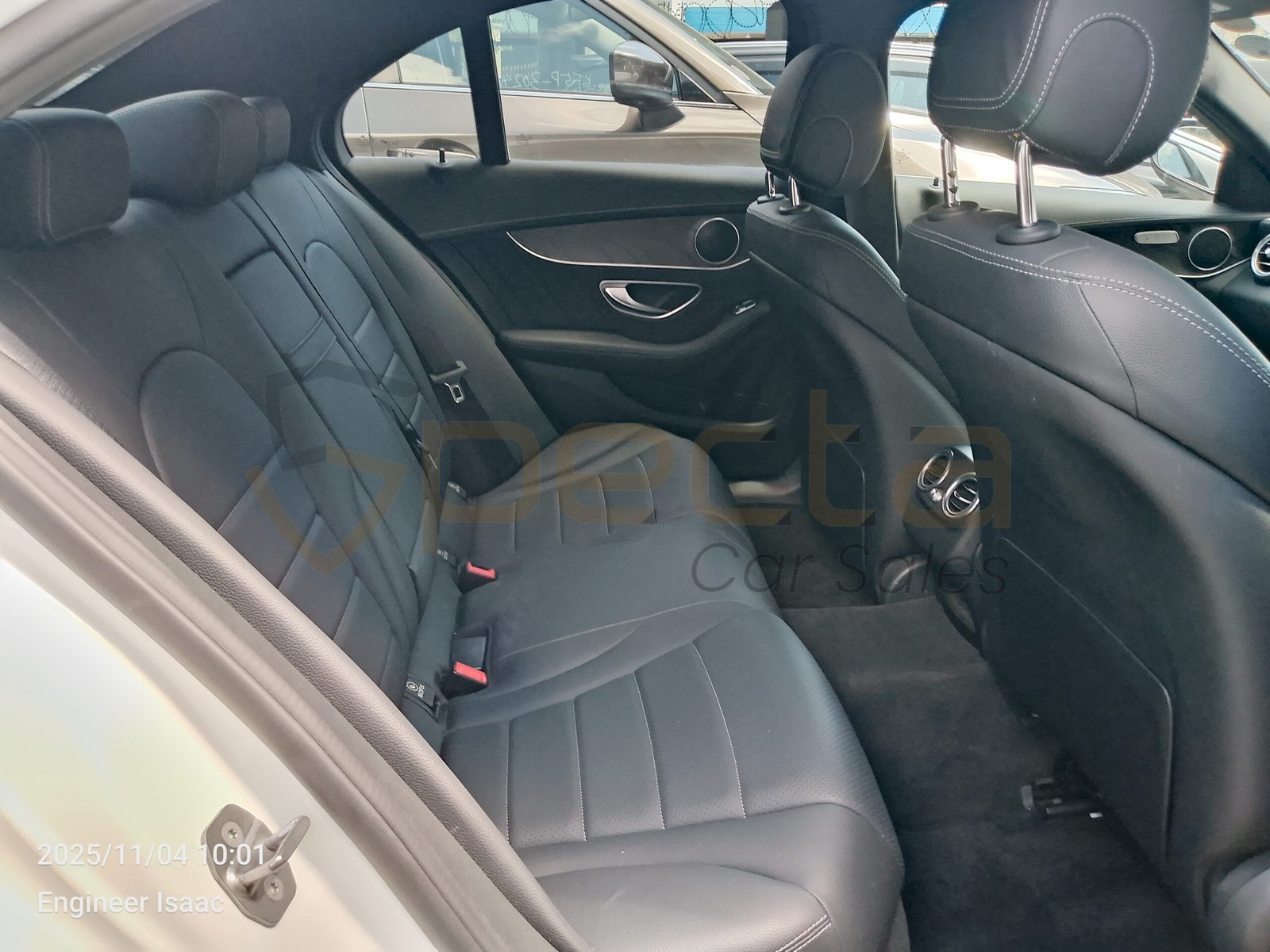 Mercedes Benz C200 2018 Petrol