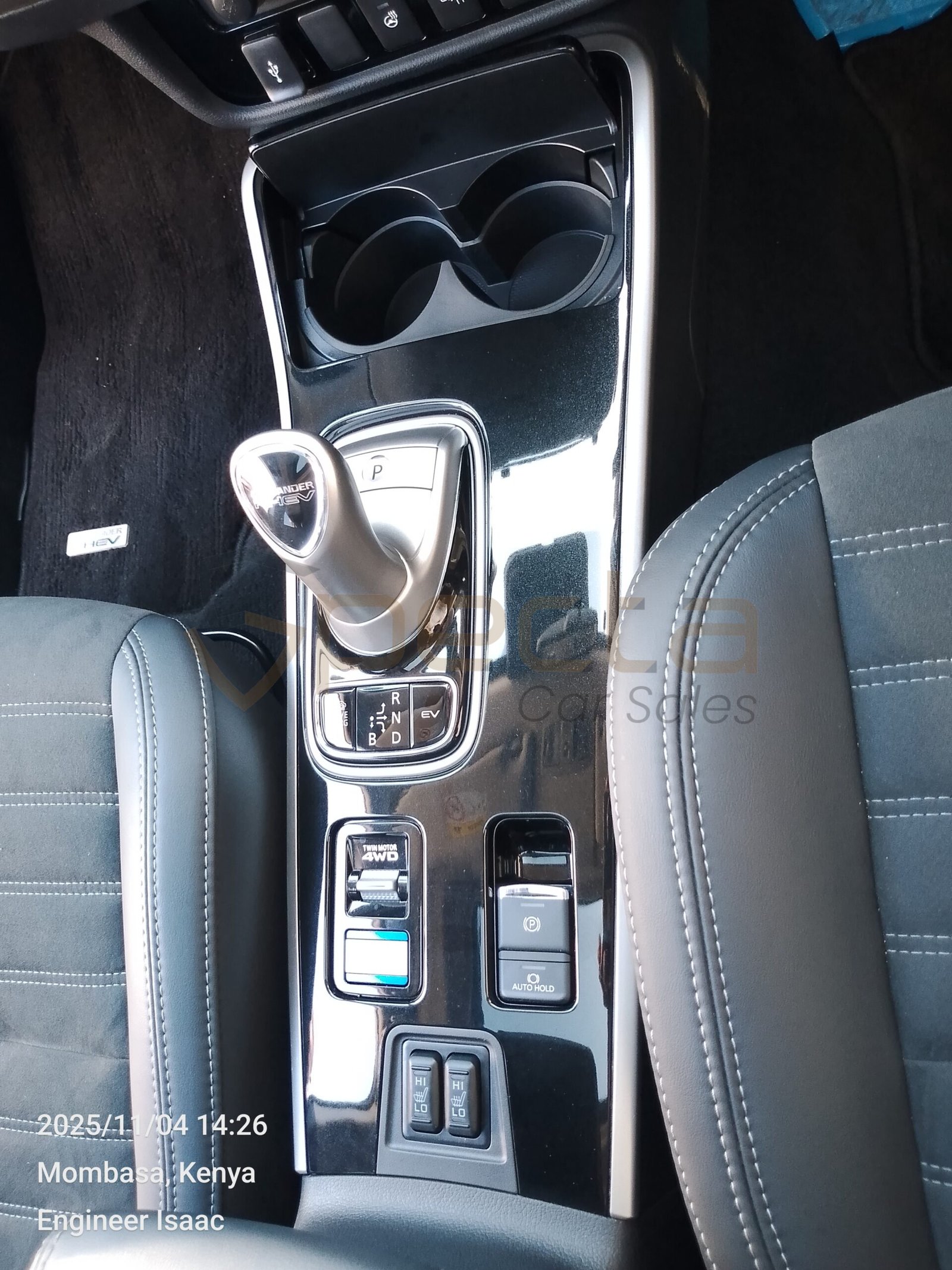 Hybrid Mitsubishi Outlander PHEV 2018 Petrol Silver 360 Camera Fully Loaded