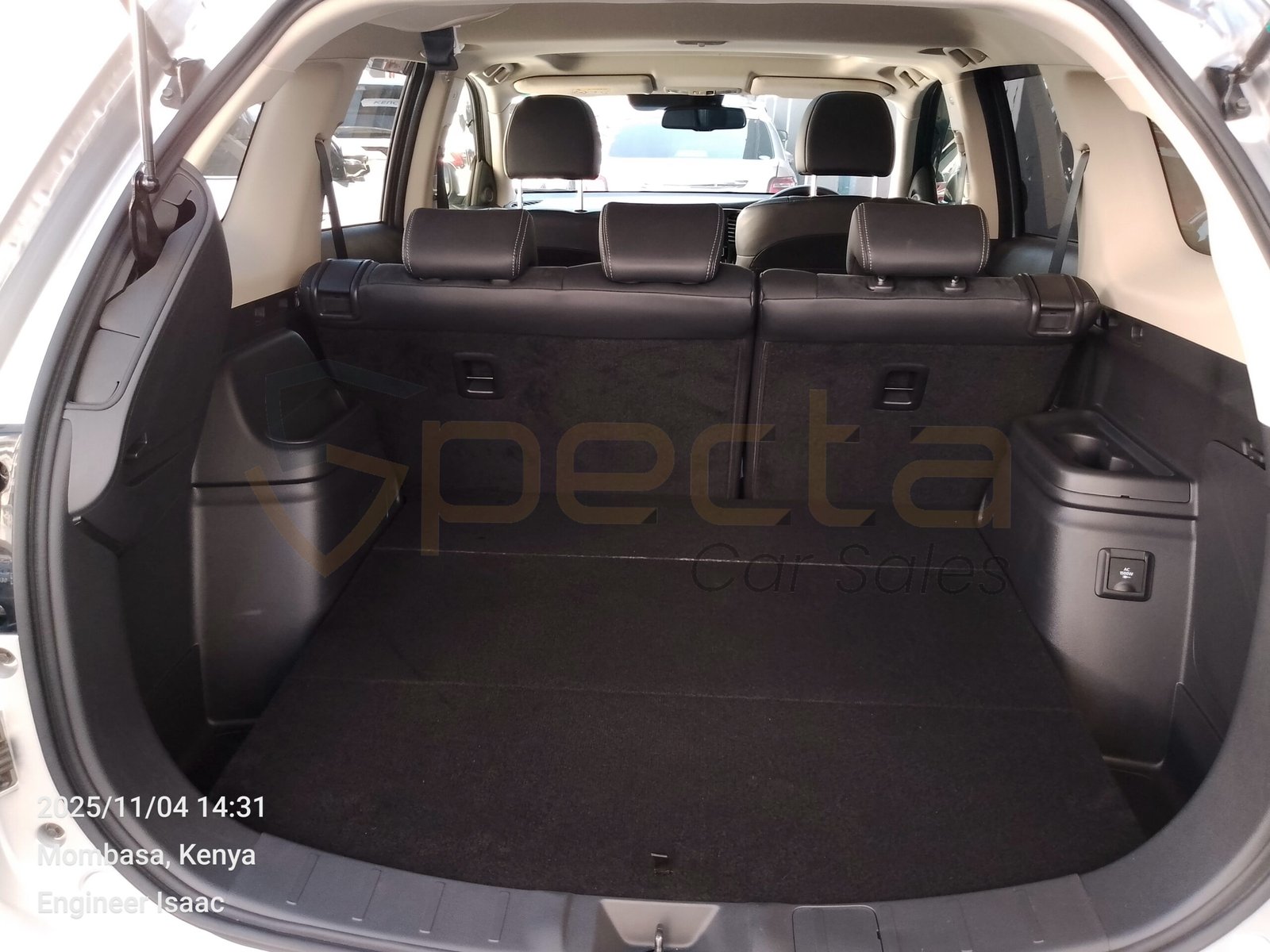 Hybrid Mitsubishi Outlander PHEV 2018 Petrol Silver 360 Camera Fully Loaded