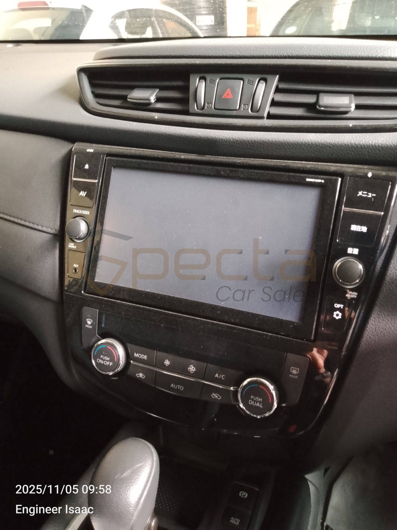 Nissan Xtrail 2018 with Sunroof