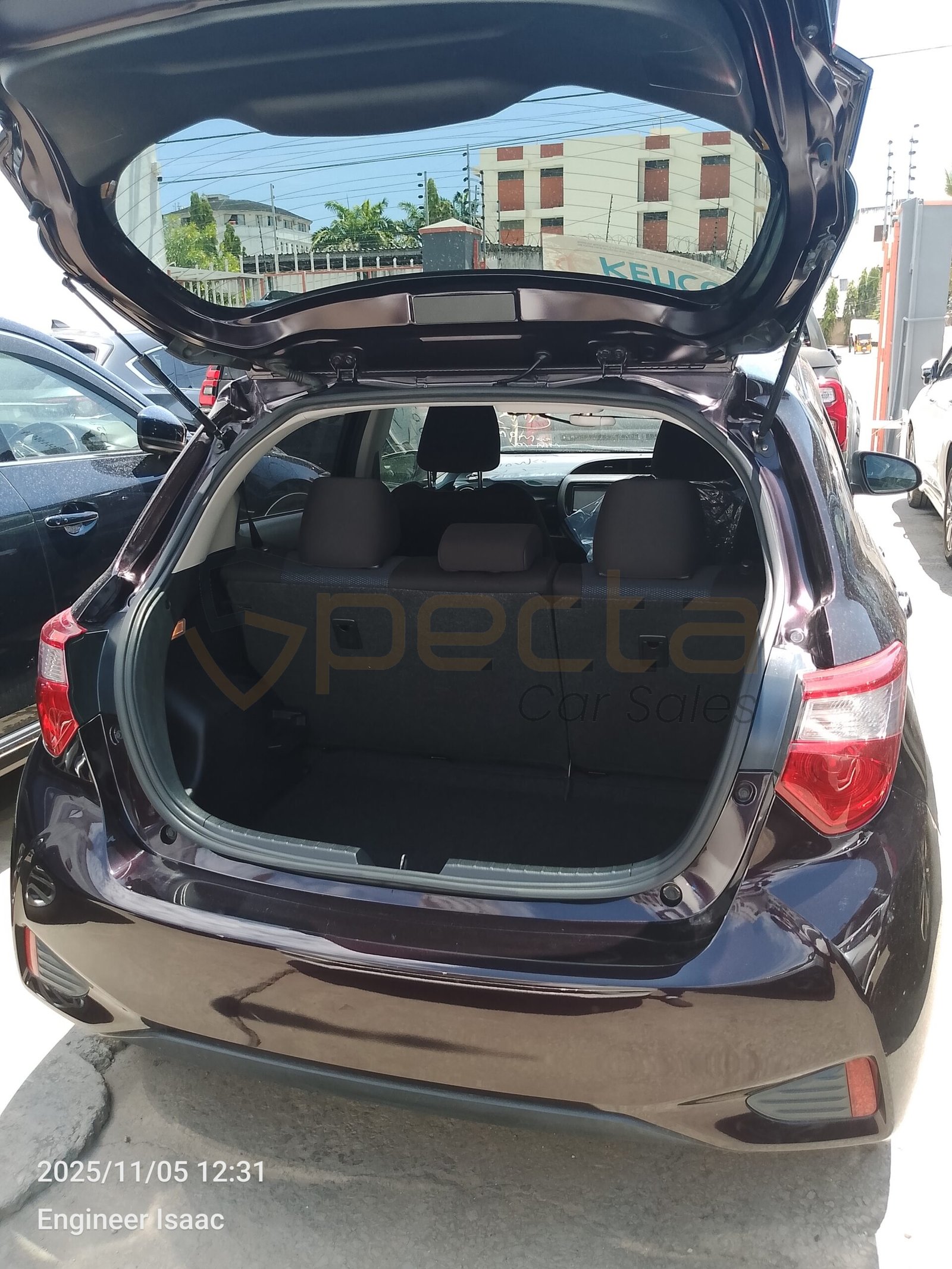 2018 Hybrid Toyota Vitz Purple 1500cc