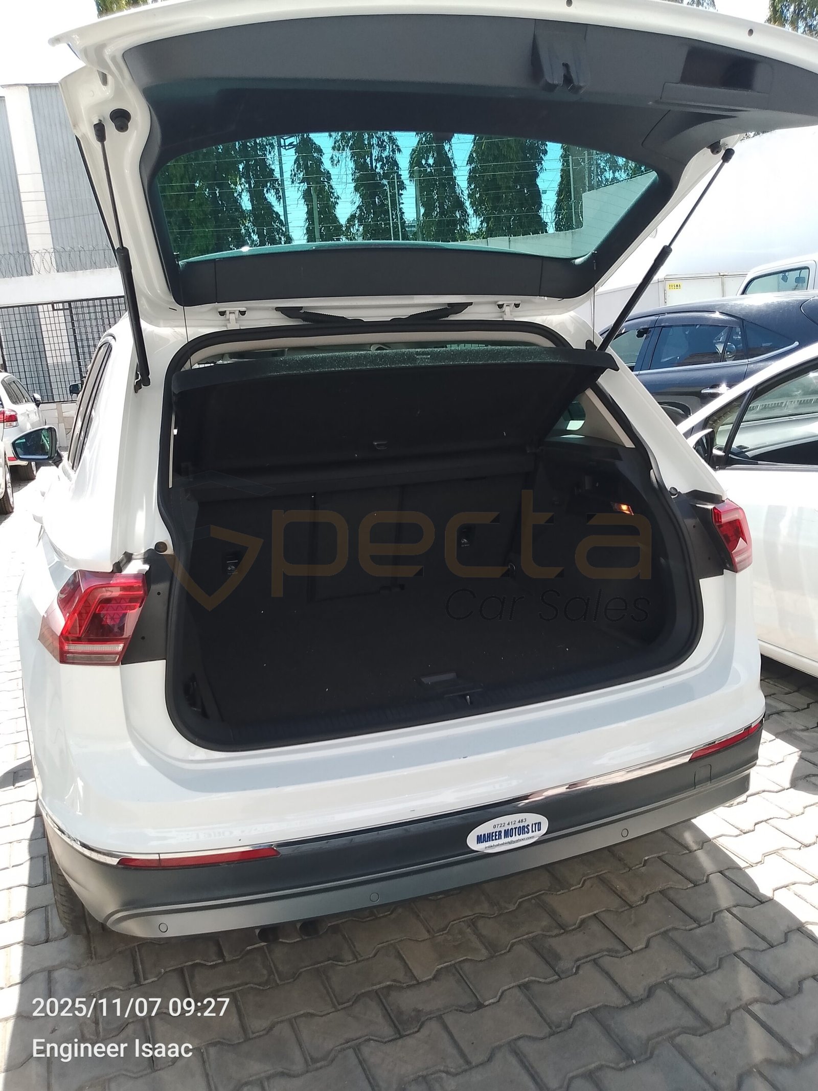 2018 Volkswagen Tiguan Petrol Pearl White