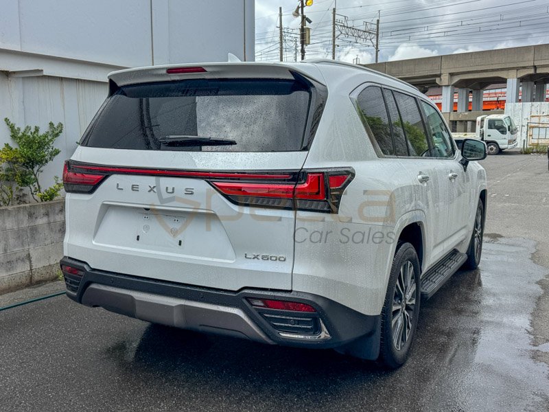 2022 Lexus LX600