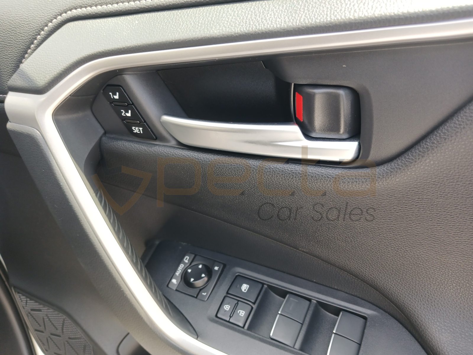 2019 Toyota Rav4 with Memory seats