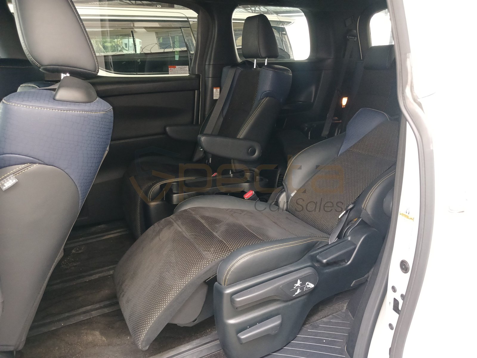 2018 Toyota Vellfire