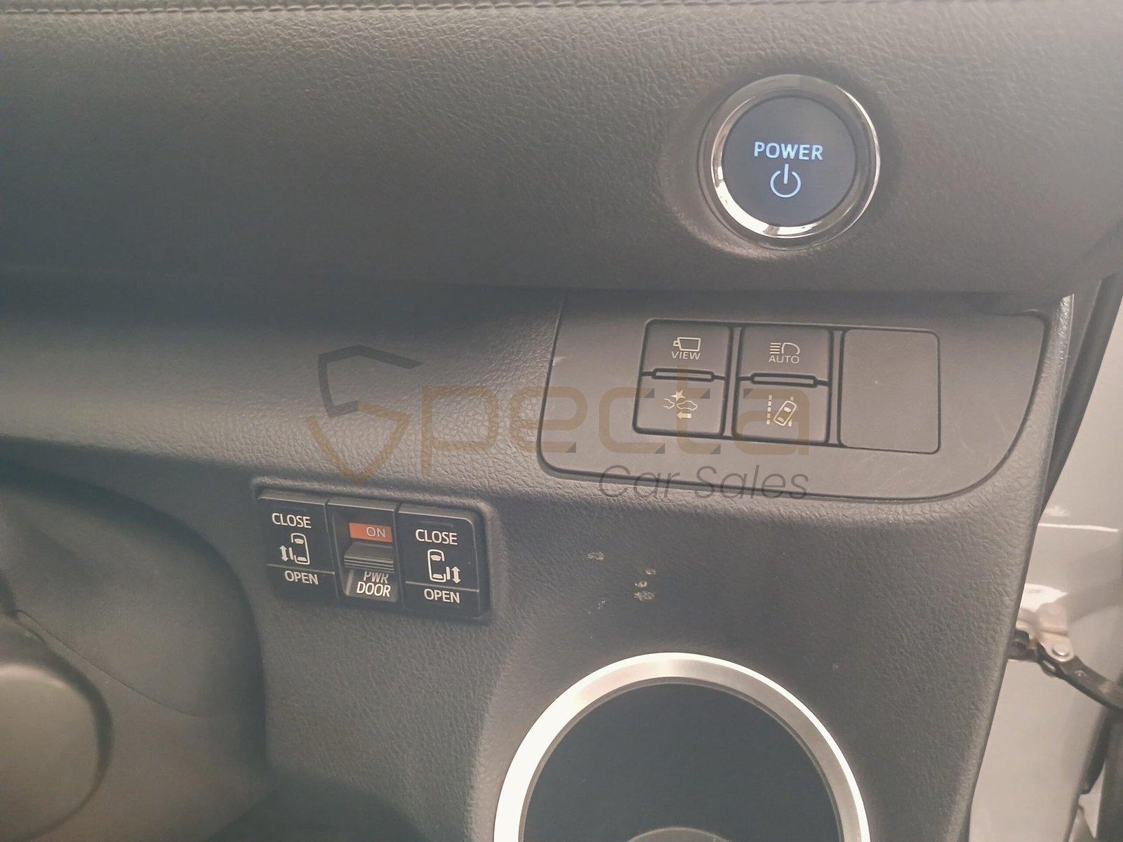 2019 Toyota Sienta 5 seats