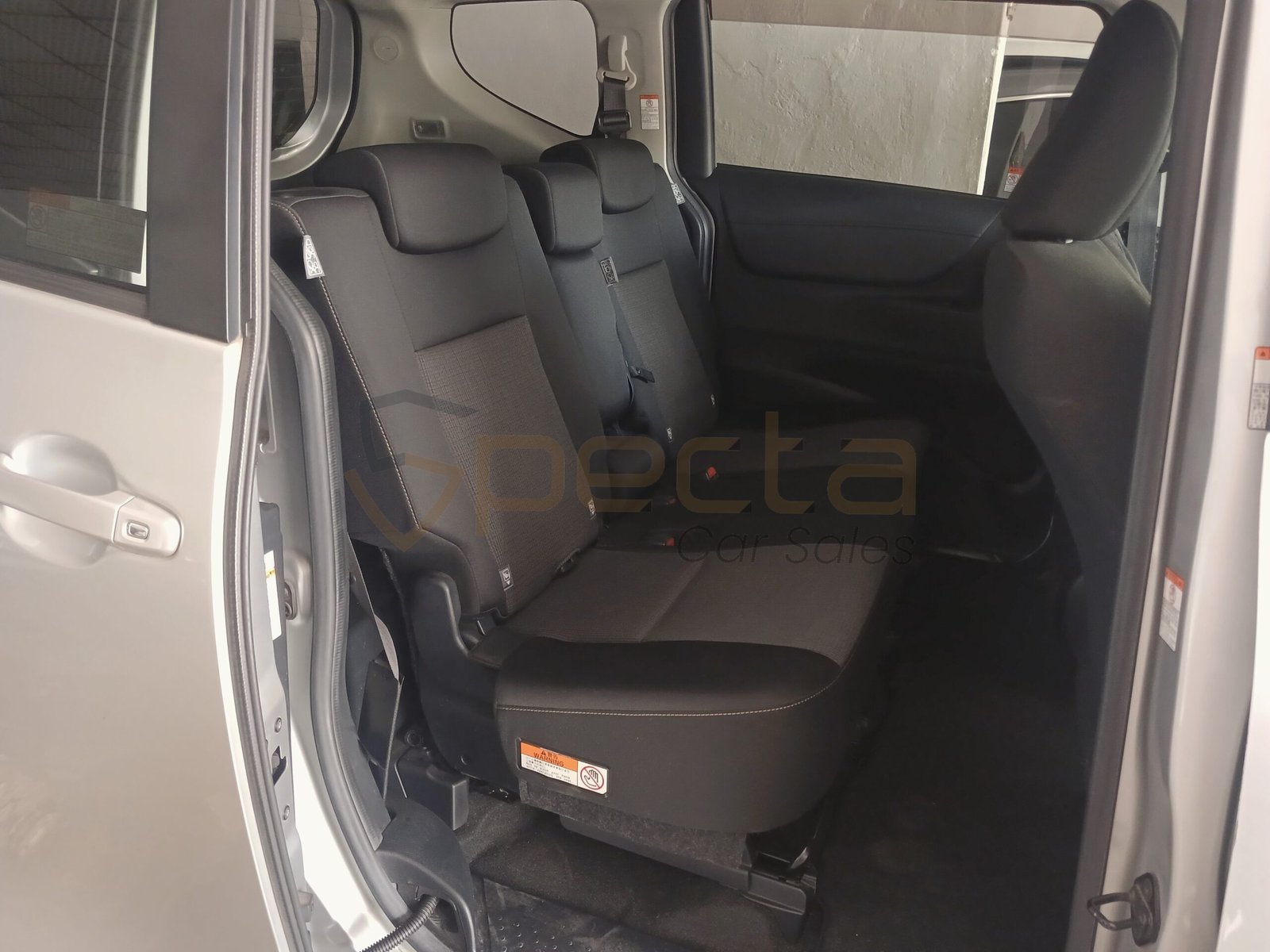 2019 Toyota Sienta 5 seats