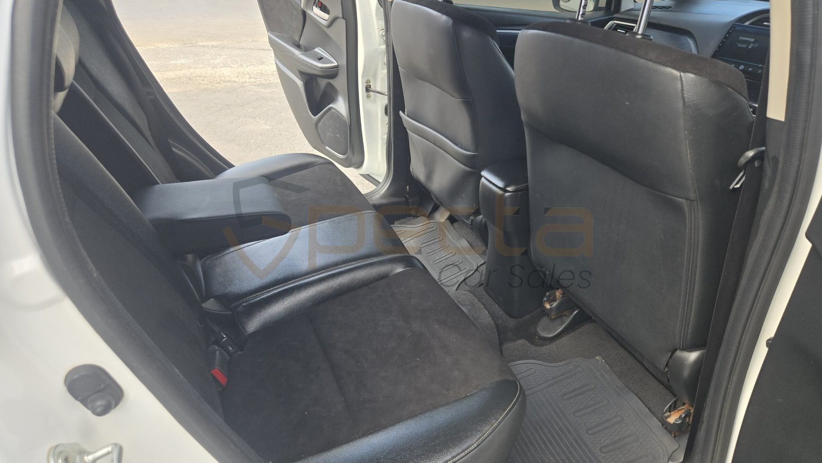 2016 Honda Fit Shuttle