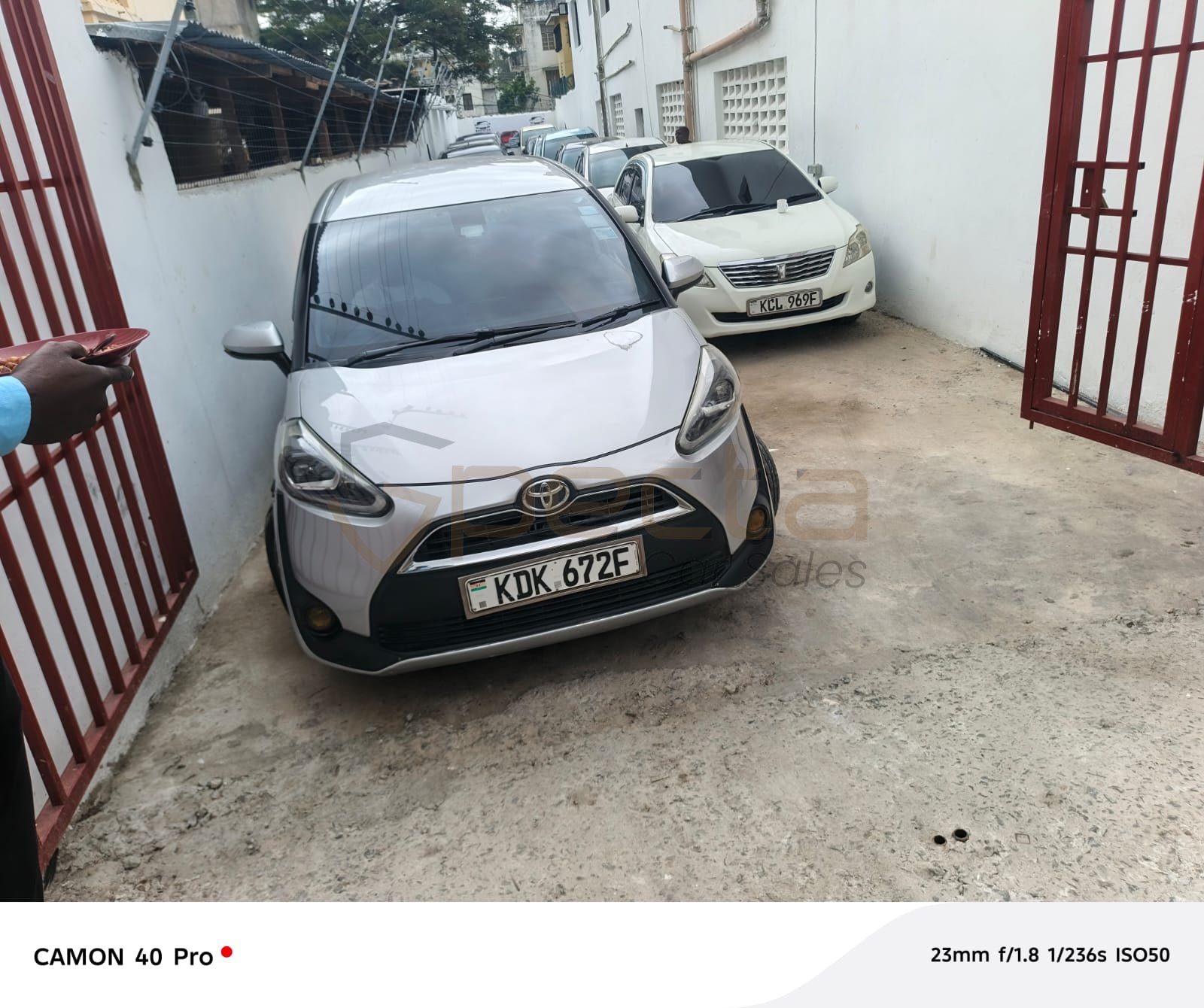Locally Used Toyota Sienta